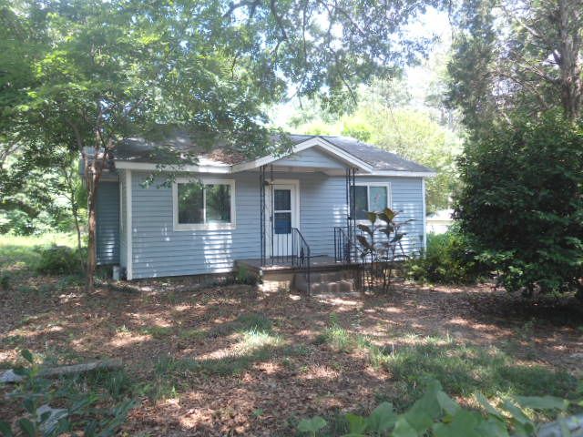 Primary Photo - 6608 Bishop Ave