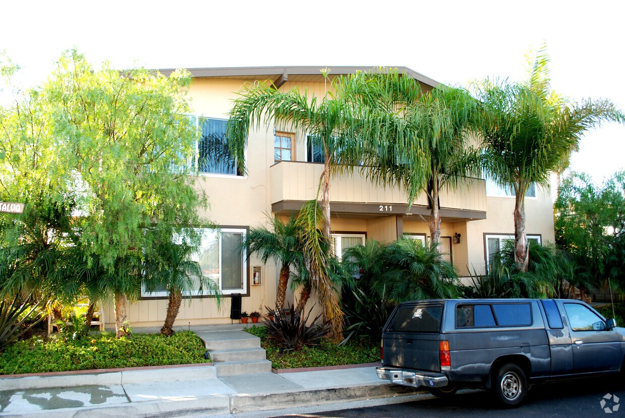 211 Avenida Montalvo, San Clemente, CA 92672 Apartments in San