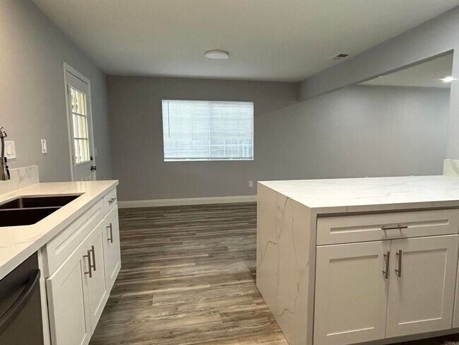 Foto del edificio - ***Available Now***  4 bedroom, 2 bath hom...