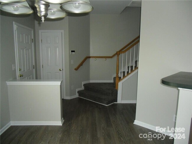 Foto del edificio - 12529 Jessica Pl