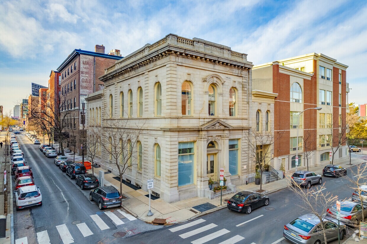 Primary Photo - 300-314 N 3rd St
