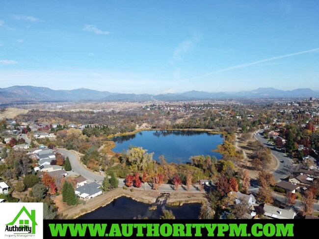 Building Photo - 4470 Moyvane Dr