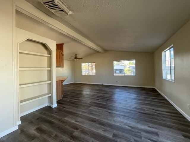 Building Photo - 105 Aries Cir