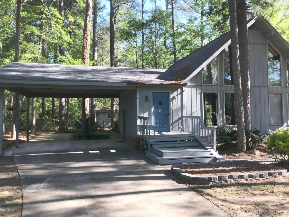 201 E Baywood Ln, Greenville, NC 27834 House Rental in Greenville, NC