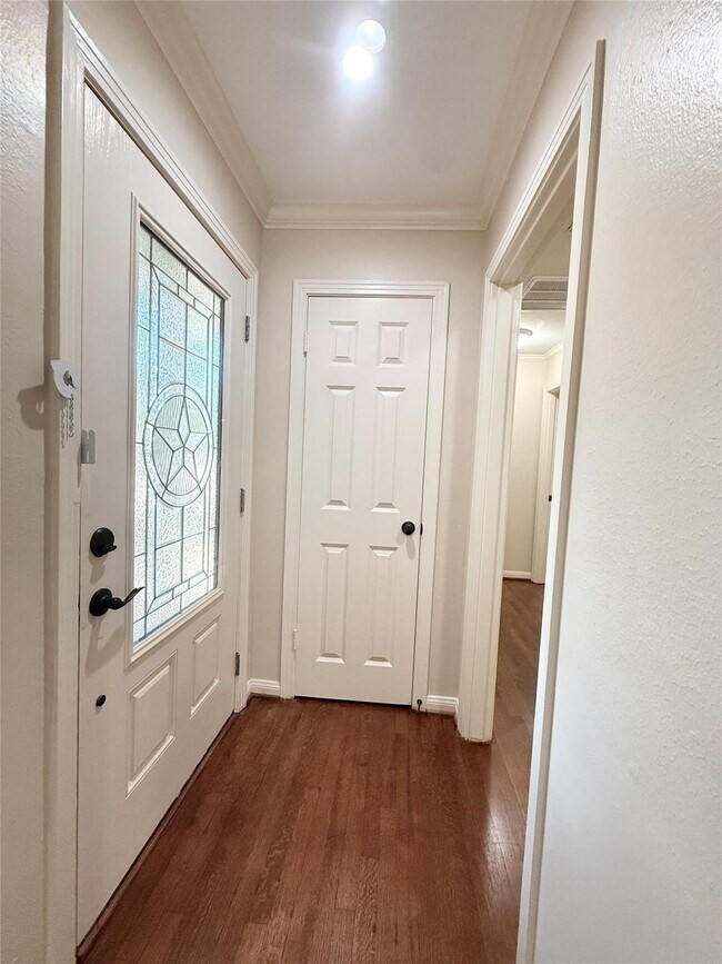 Foto del edificio - 5545 Pagewood Ln