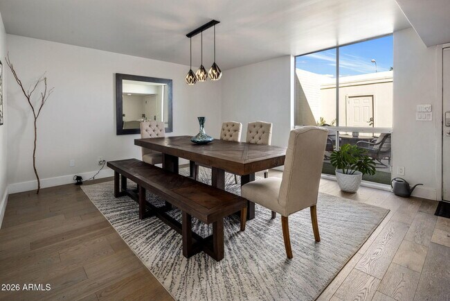 Foto del edificio - 8633 E Monterosa Ave