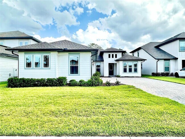 Building Photo - 17552 Lake Star Rd
