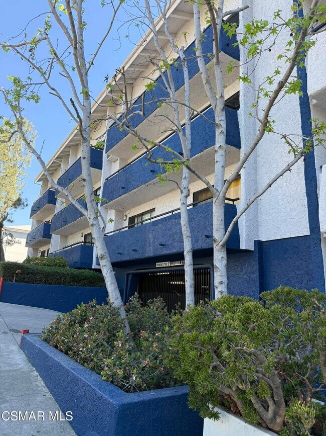 Foto del edificio - 10982 Roebling Ave