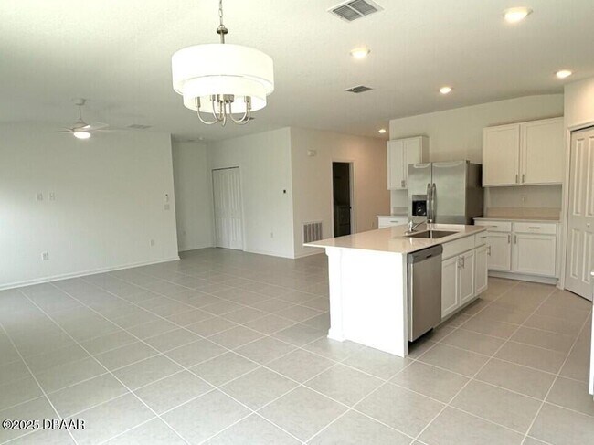 Foto del edificio - 2324 Green Valley St