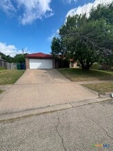 Building Photo - 403 E Hogan Dr