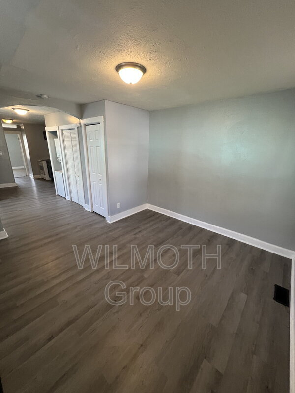 Foto del edificio - 951 N Ewing St