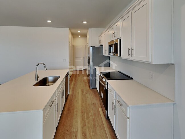 Foto del edificio - 9585 Harkes Dr