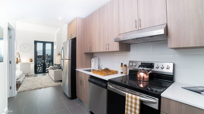 Building Photo - Studio, 1 bath  - 1139 49th Ave