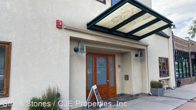 Building Photo - 3 br, 2.5 bath House - 1465 S. Pearl St #6