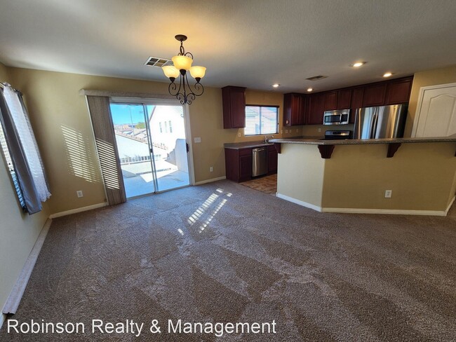 Building Photo - 4 br, 2.5 bath House - 11753 Bergamo Ct