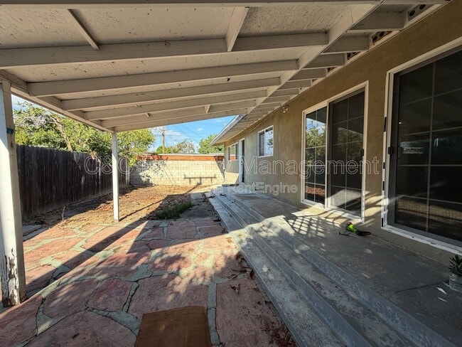 Building Photo - 9927 Overest Ave