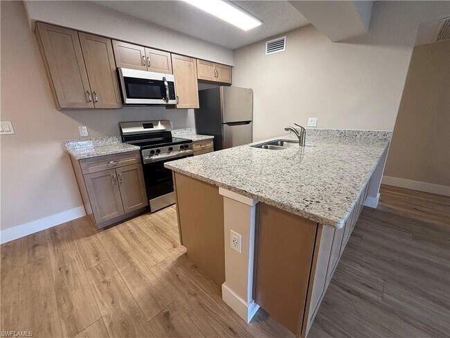 Foto del edificio - 5319 Summerlin Rd