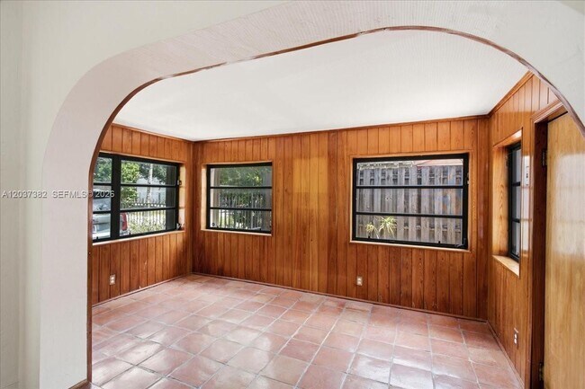 Foto del edificio - 2550 Trapp Ave