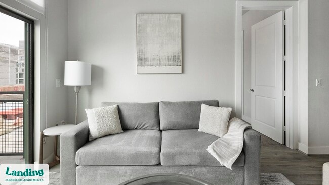 Building Photo - 1215 Sawyer St