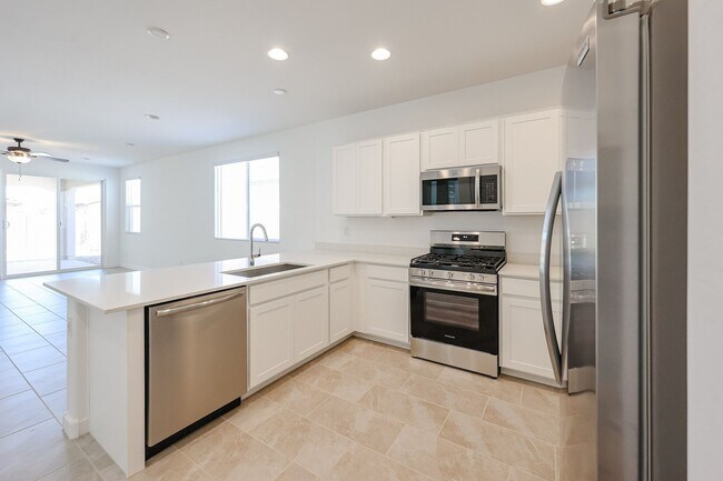 Foto del edificio - 5 Bedroom home in Asante Community
