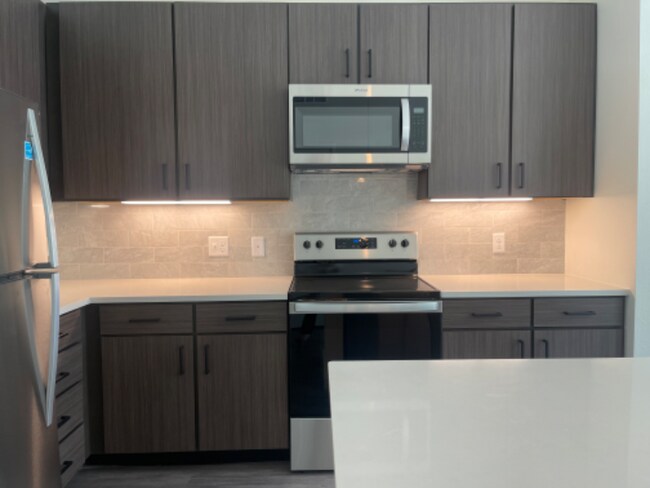 Building Photo - 2025 Wewatta Way