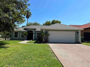 Building Photo - 223 Oriole Ln