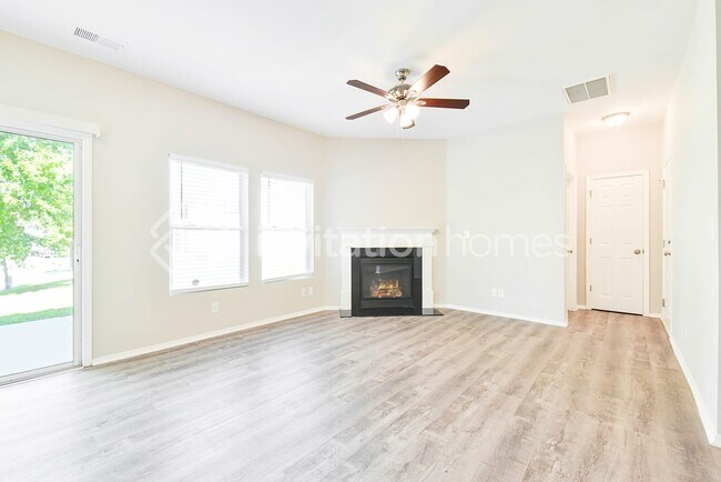 Building Photo - 2528 Buckleigh Dr