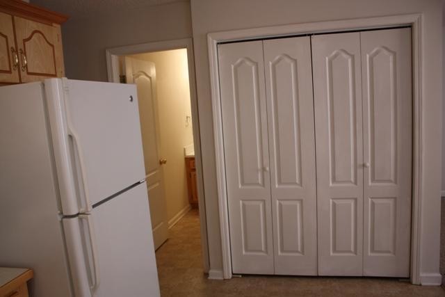 Building Photo - 2 bedroom, 2 bath apartment