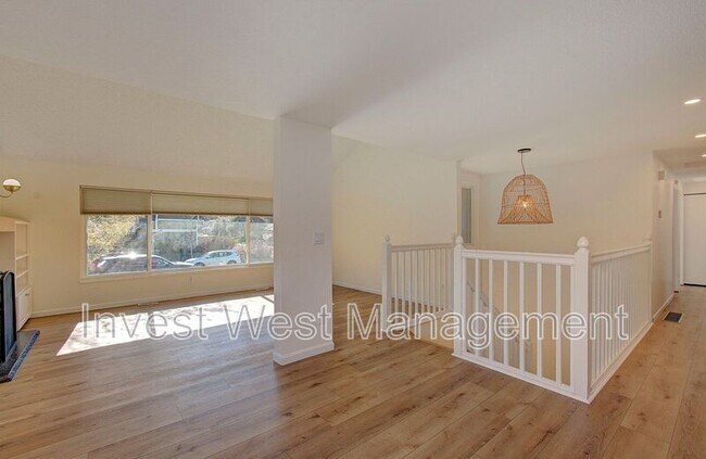 Foto del edificio - 6510 NW Bernie Dr