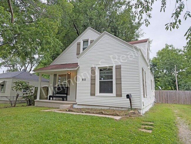 Building Photo - 916 N Pickwick Ave