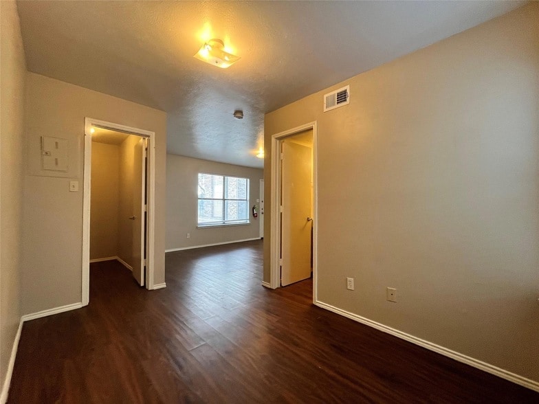 Photo - 2526 W Prairie St