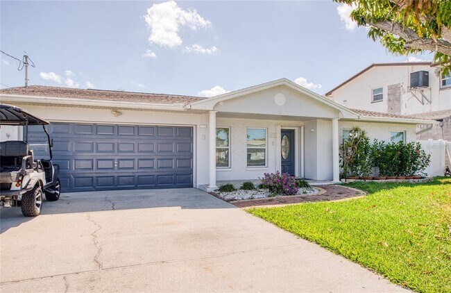 Foto del edificio - 551 Crystal Dr