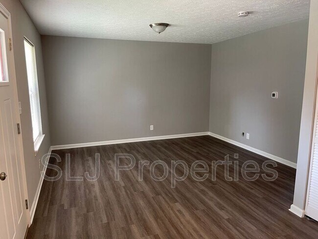 Building Photo - 318 Meigs Ave