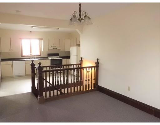 Building Photo - 125 Nesmith St