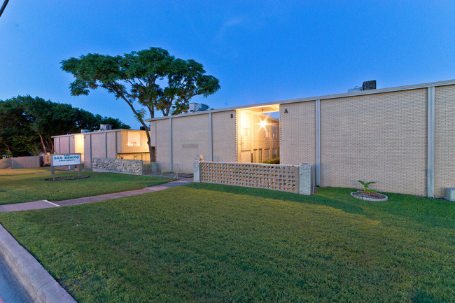 Building Photo - San Benito