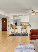 Building Photo - 400 N Sunrise Way