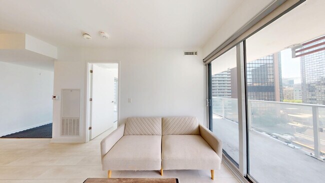 Building Photo - 18 Maitland Terrace