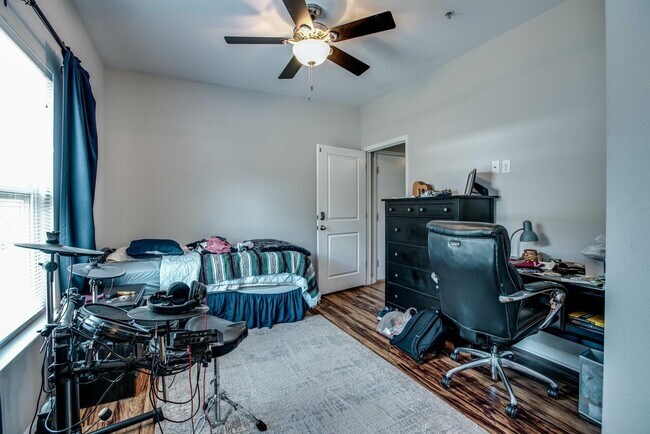 Foto del edificio - 605 Pope St