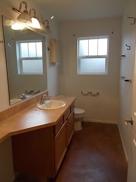 Foto del edificio - 2 Bed/ 1 Bath/ 1 Car Garage Home