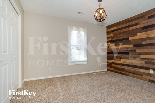 Foto del edificio - 15688 S Downing Ct