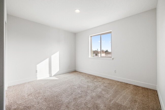 Foto del edificio - 1030 S Underwood Pl