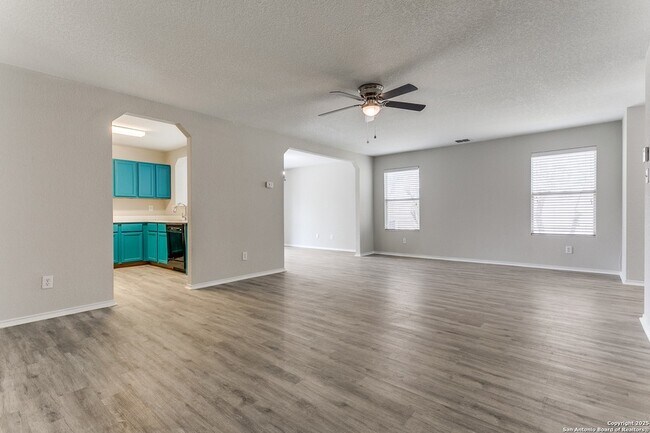 Foto del edificio - 16311 Kentucky Ridge