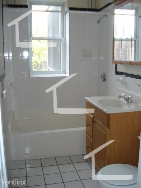 Building Photo - 5 br, 2 bath  - 2 Farrington Ave #4-1
