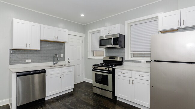 Building Photo - 2049 W Coulter St