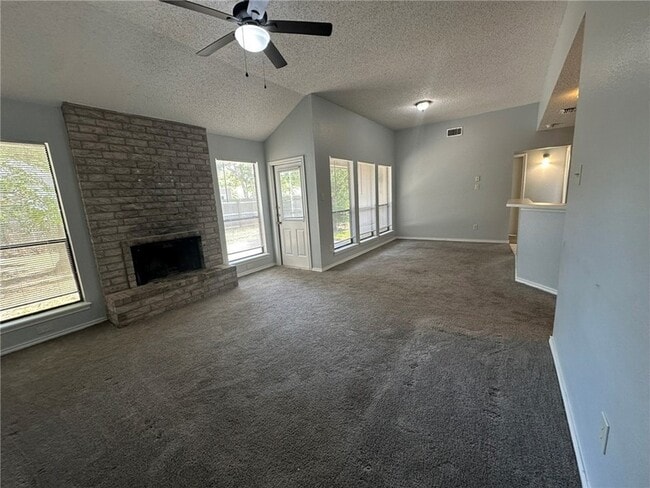 Foto del edificio - 2189 Spring Park Dr