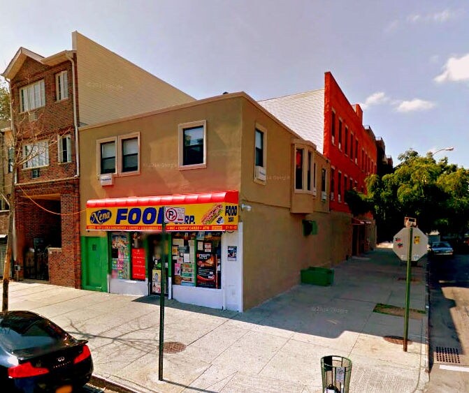 Building Photo - 220-226 Kosciusko St