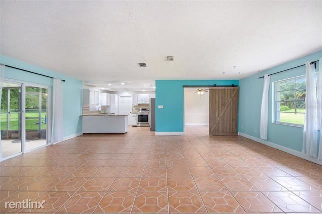 Foto del edificio - 3 br, 2 bath House - 15302 Otto Rd