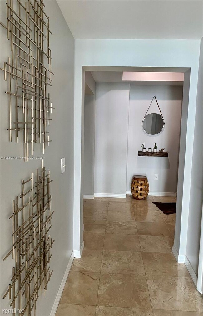 Foto del edificio - 3 br, 2.5 bath Condo - 3330 NE 190th St Ap...