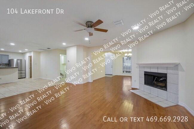Foto del edificio - 104 Lakefront Dr