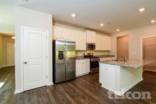Foto del edificio - 152 Chapelcrest Ln